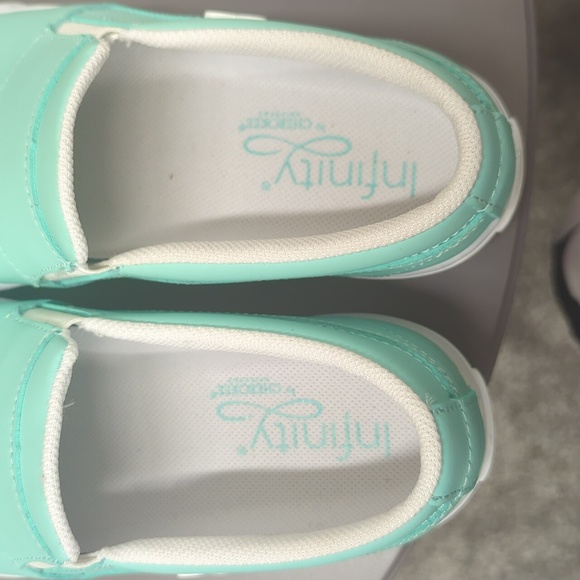 Infinity Rush in Aruba Blue - Picture 2 of 4